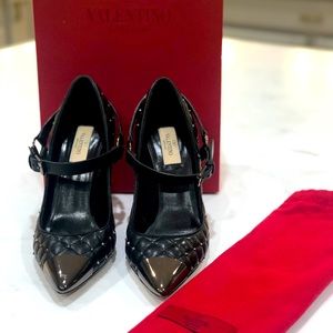 Authentic GORGEOUS Valentino’s